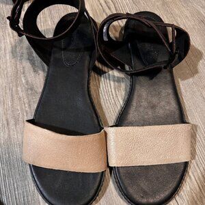 NWOT Timberland leather sandals